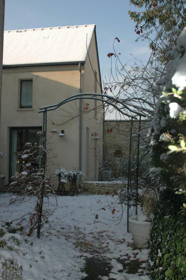 Le petit Valhalla Bayeux Extérieur photo